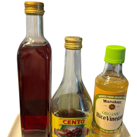 Crate & Barrel vanity-kitchen tray freeform rim ripples in the light Porcelain - Picture 3 of 8